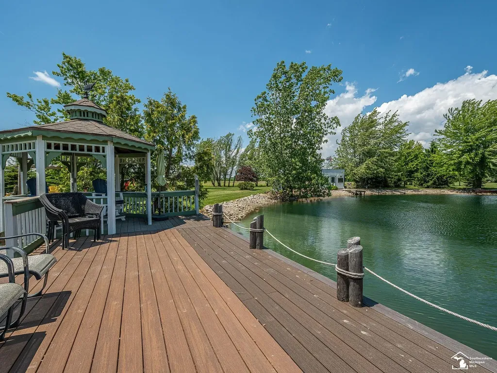 2223 Fix Road Frenchtown Township MI 48162