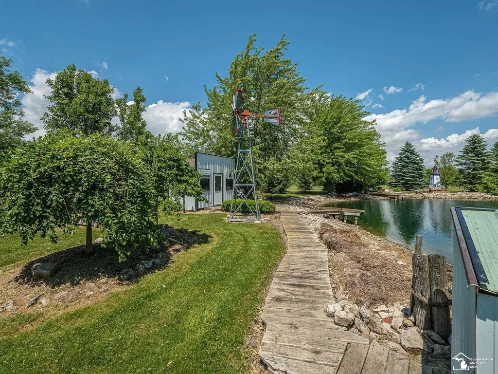 2223 Fix Road Frenchtown Township MI 48162