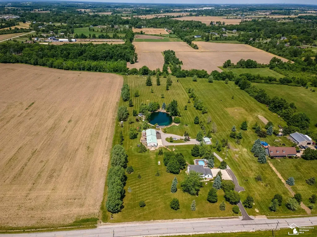 2223 Fix Road Frenchtown Township MI 48162