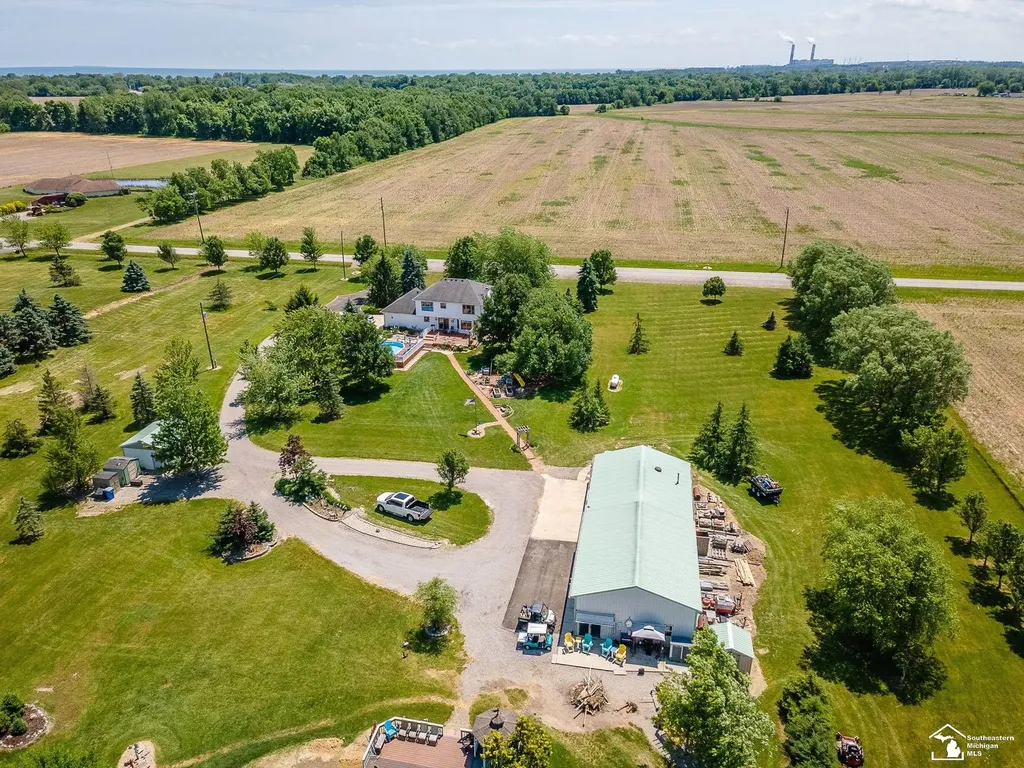 2223 Fix Road Frenchtown Township MI 48162