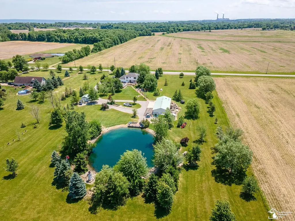2223 Fix Road Frenchtown Township MI 48162