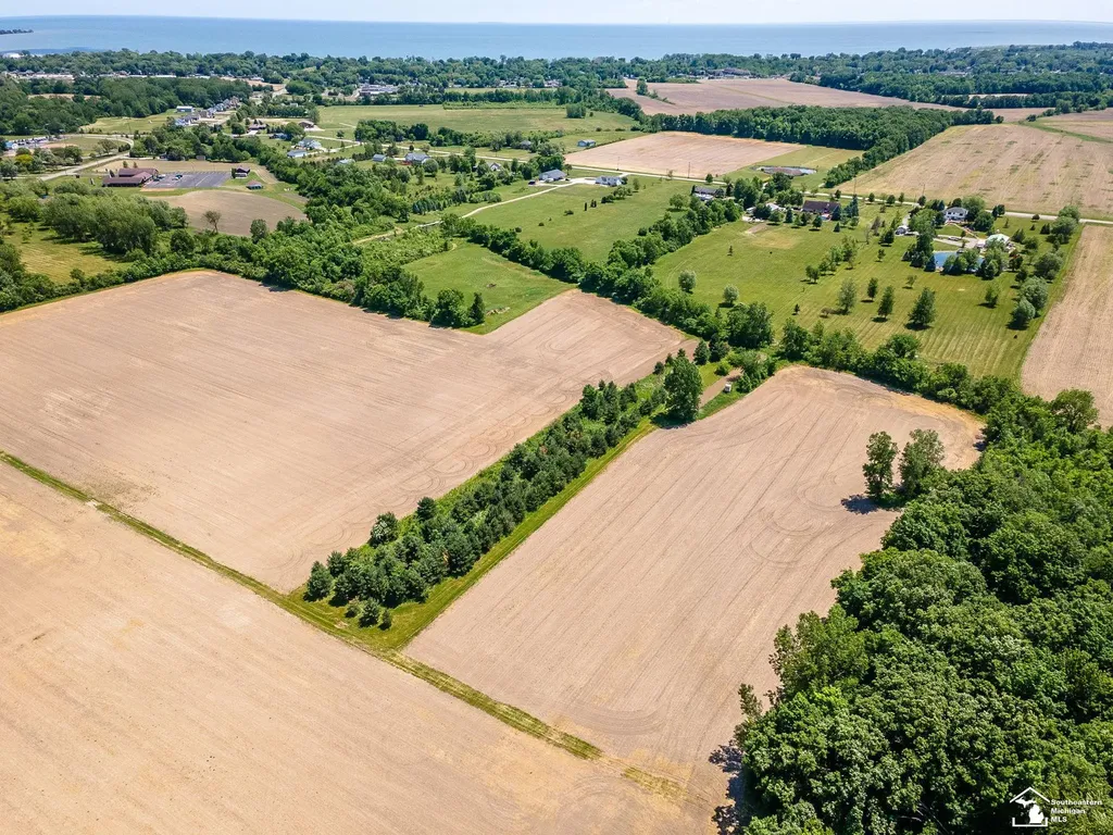 2223 Fix Road Frenchtown Township MI 48162