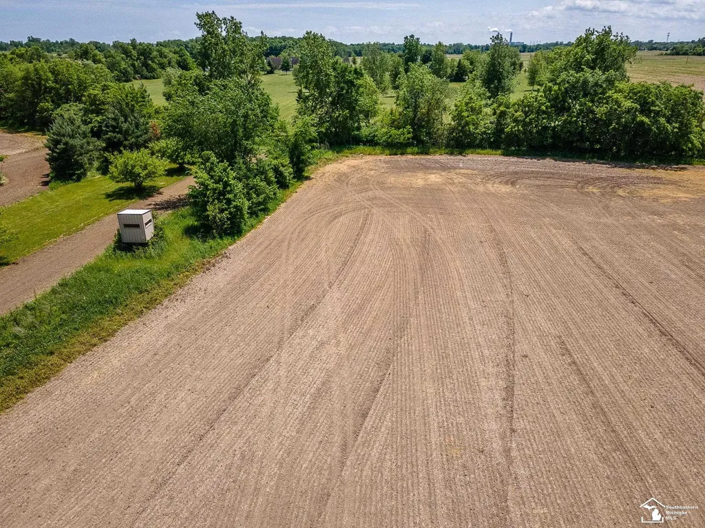 2223 Fix Road Frenchtown Township MI 48162