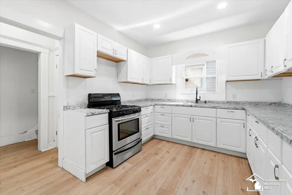 2353 Richton Stream Detroit City MI 48206