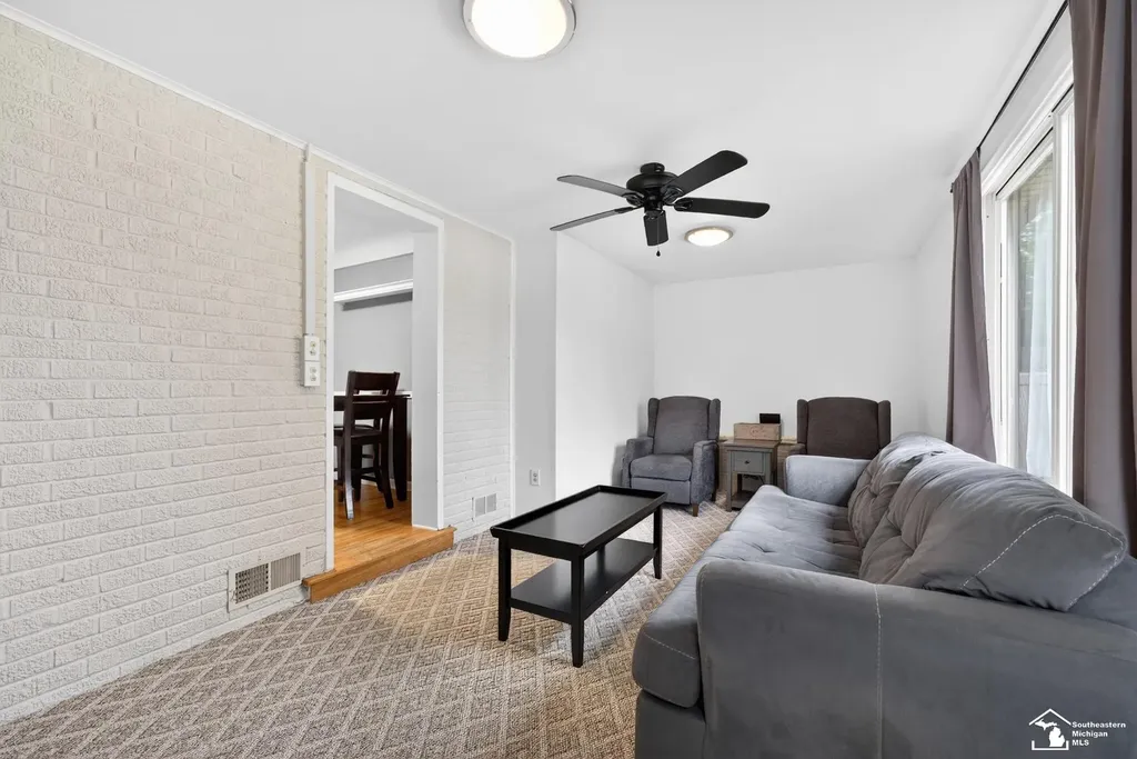 15580 Aster Avenue Allen Park City MI 48101