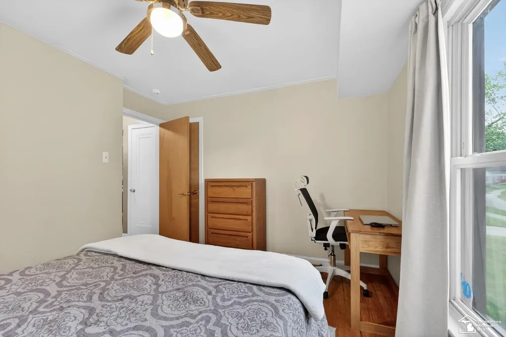 15580 Aster Avenue Allen Park City MI 48101
