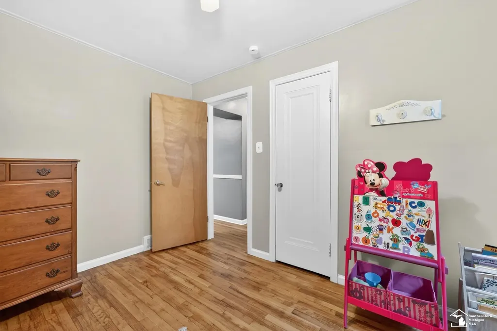 15580 Aster Avenue Allen Park City MI 48101