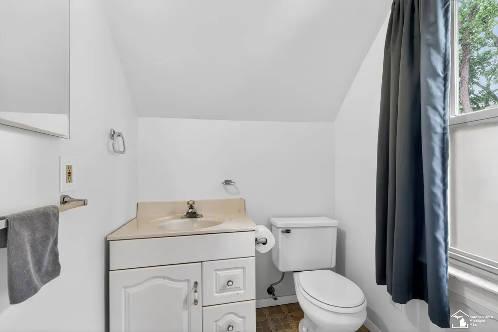 15580 Aster Avenue Allen Park City MI 48101