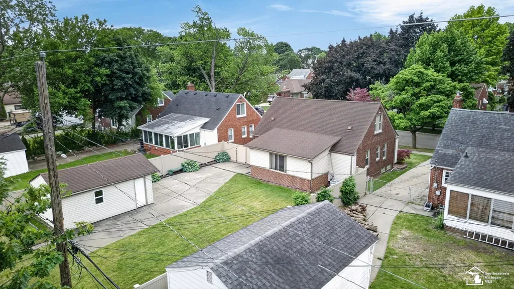15580 Aster Avenue Allen Park City MI 48101