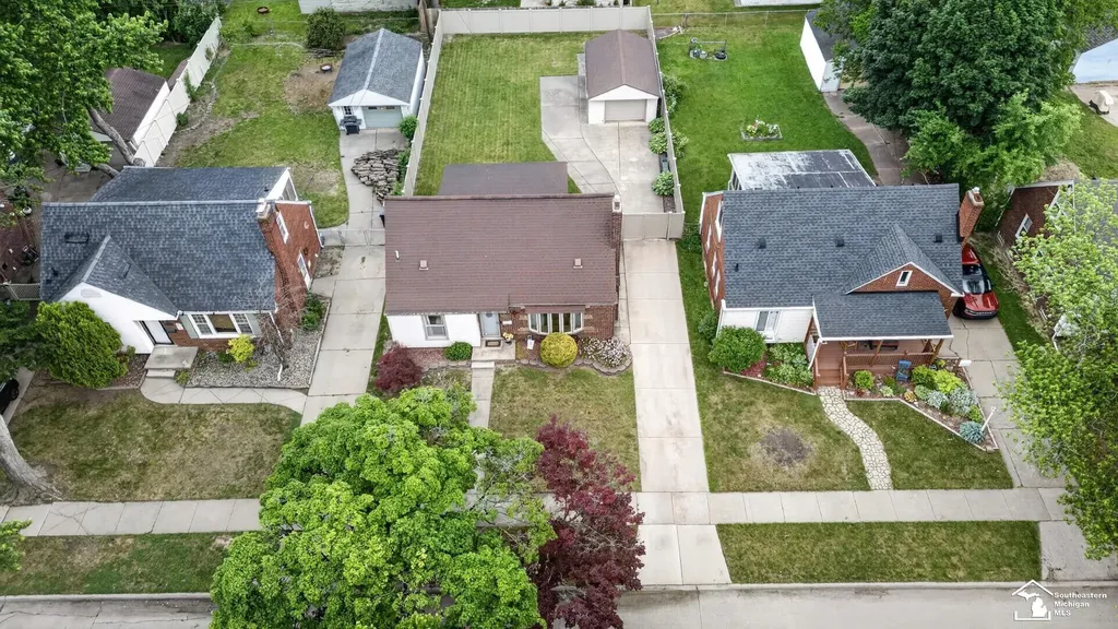15580 Aster Avenue Allen Park City MI 48101