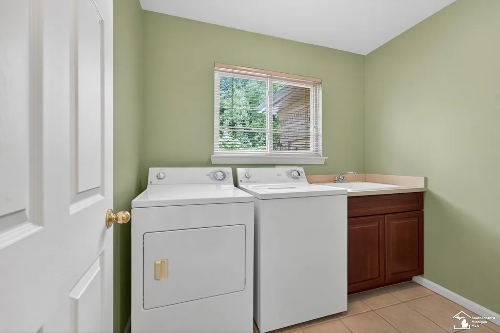 23376 Kirby Drive Brownstown Charter Township MI 48134