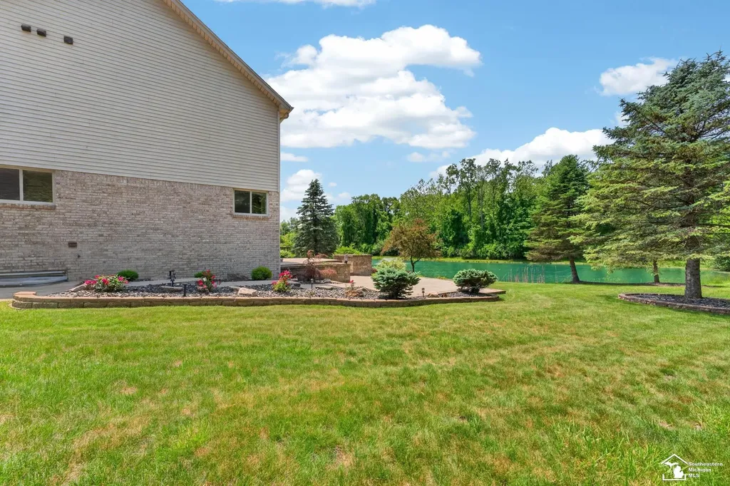 23376 Kirby Drive Brownstown Charter Township MI 48134