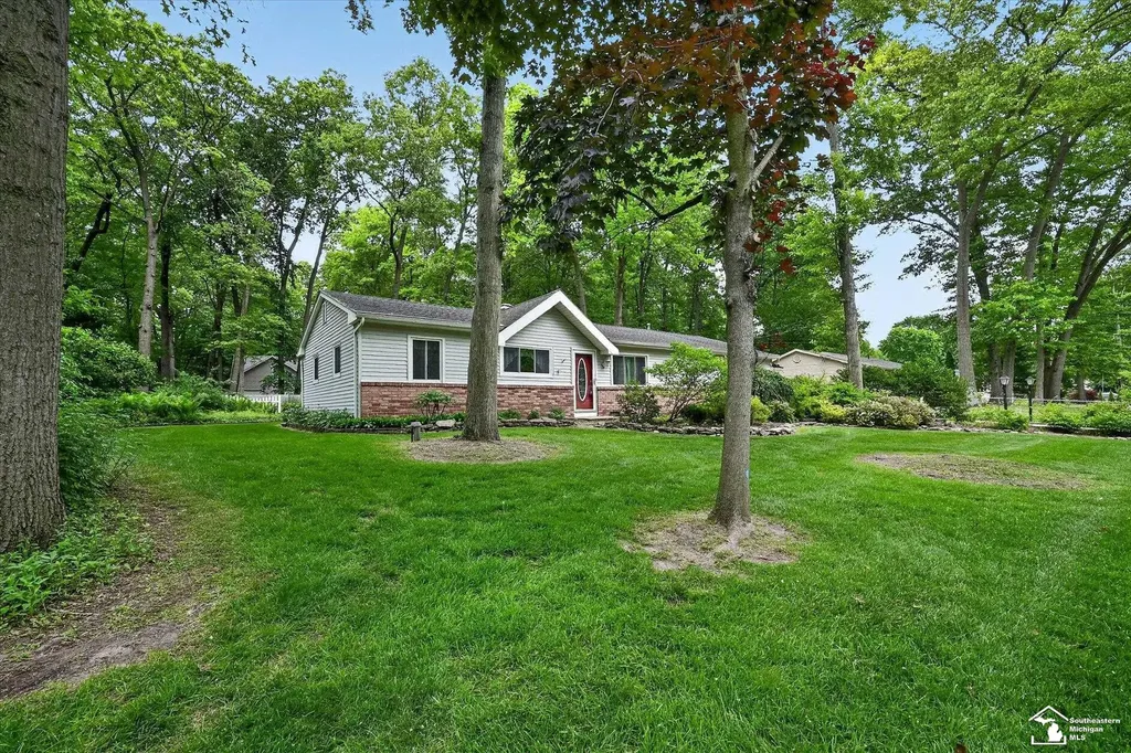 2854 Thunderbird Trail Bedford Township MI 48144