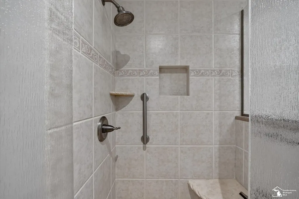 2854 Thunderbird Trail Bedford Township MI 48144