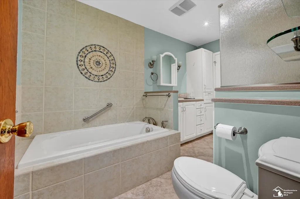 2854 Thunderbird Trail Bedford Township MI 48144