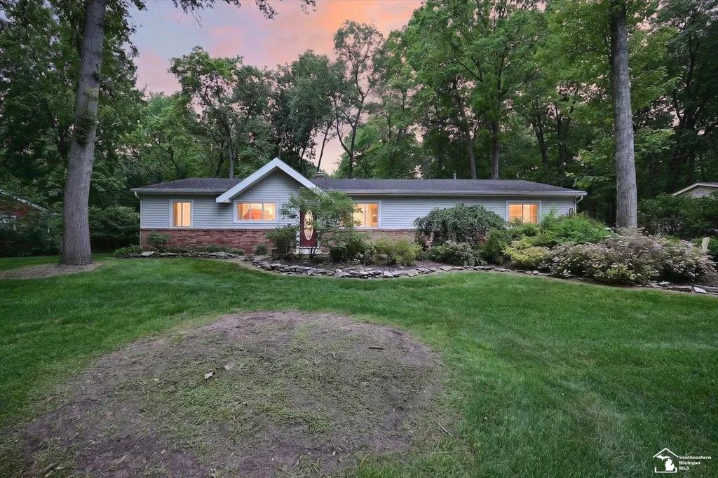 2854 Thunderbird Trail Bedford Township MI 48144