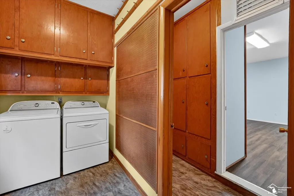 2854 Thunderbird Trail Bedford Township MI 48144