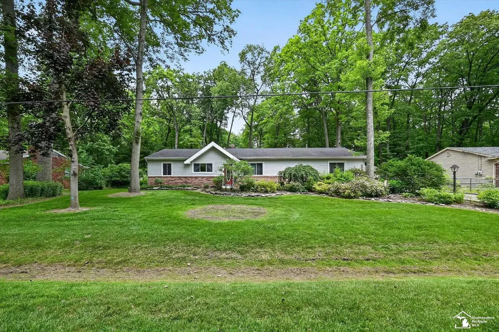 2854 Thunderbird Trail Bedford Township MI 48144