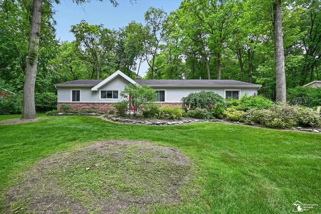 2854 Thunderbird Trail Bedford Township MI 48144