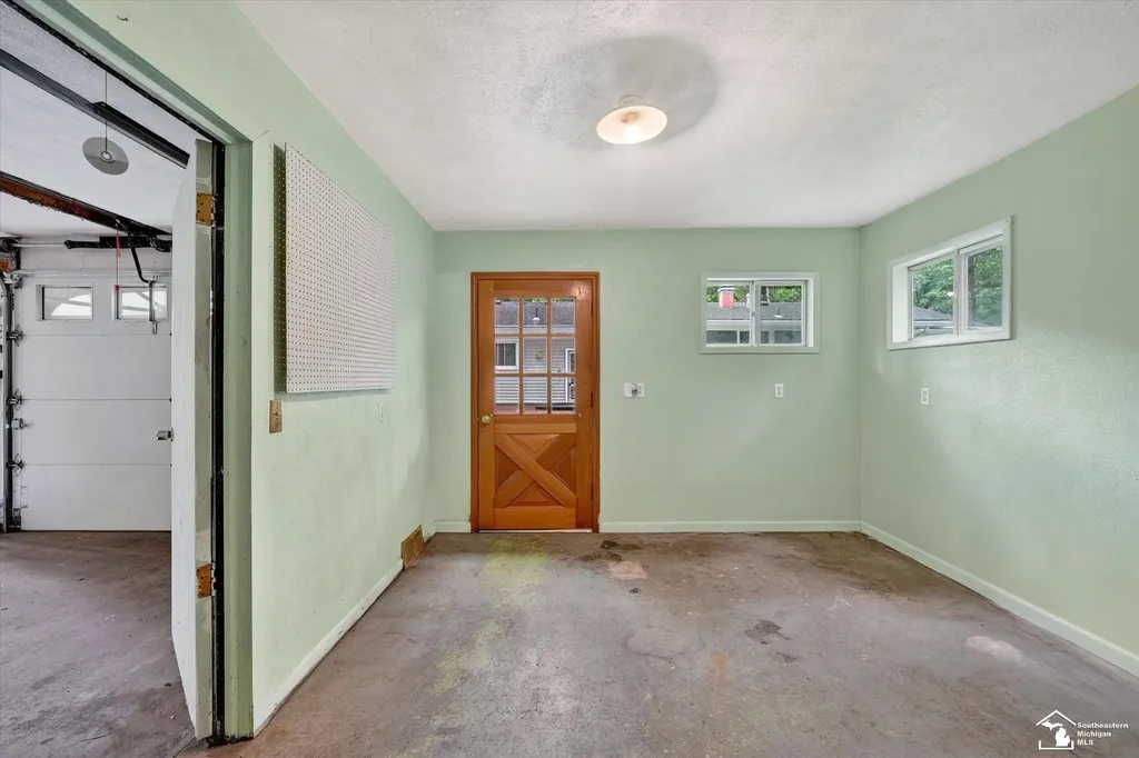 2854 Thunderbird Trail Bedford Township MI 48144
