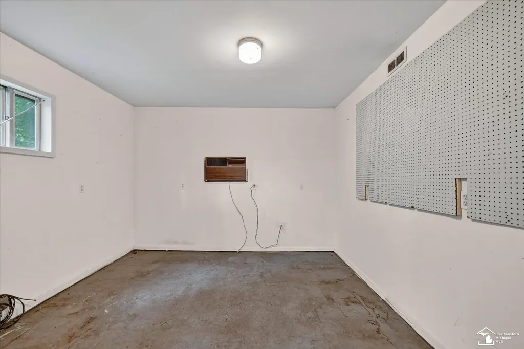 2854 Thunderbird Trail Bedford Township MI 48144