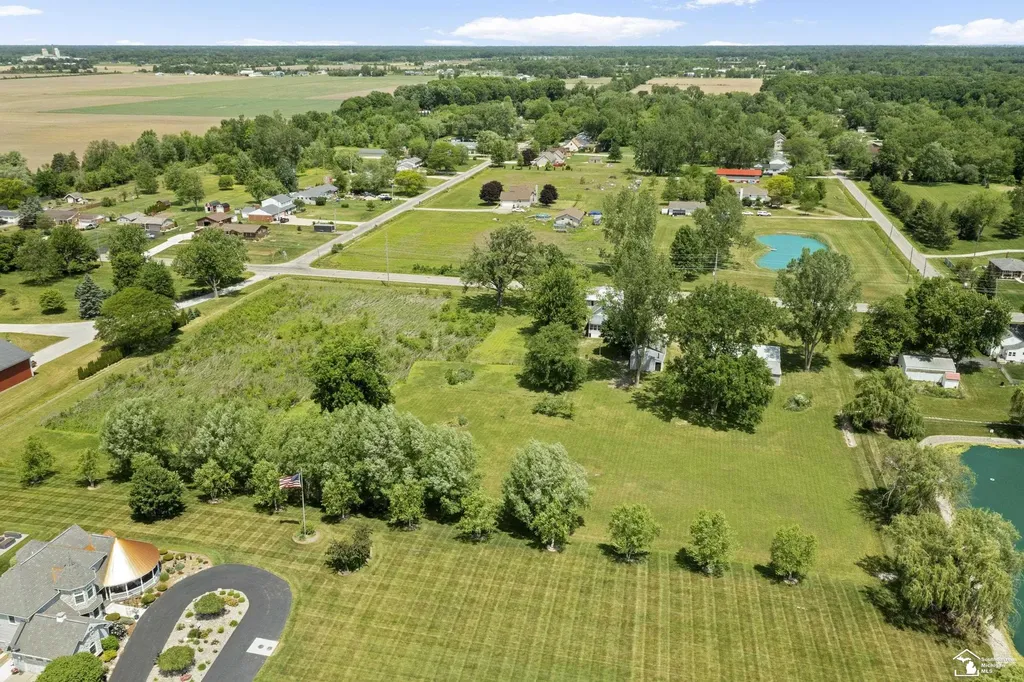 2808 Carleton Rockwood Road Monroe City MI 48117