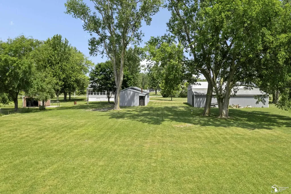 2808 Carleton Rockwood Road Monroe City MI 48117