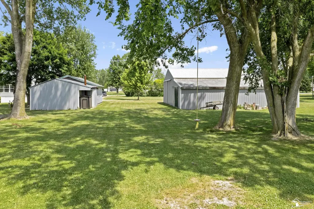 2808 Carleton Rockwood Road Monroe City MI 48117