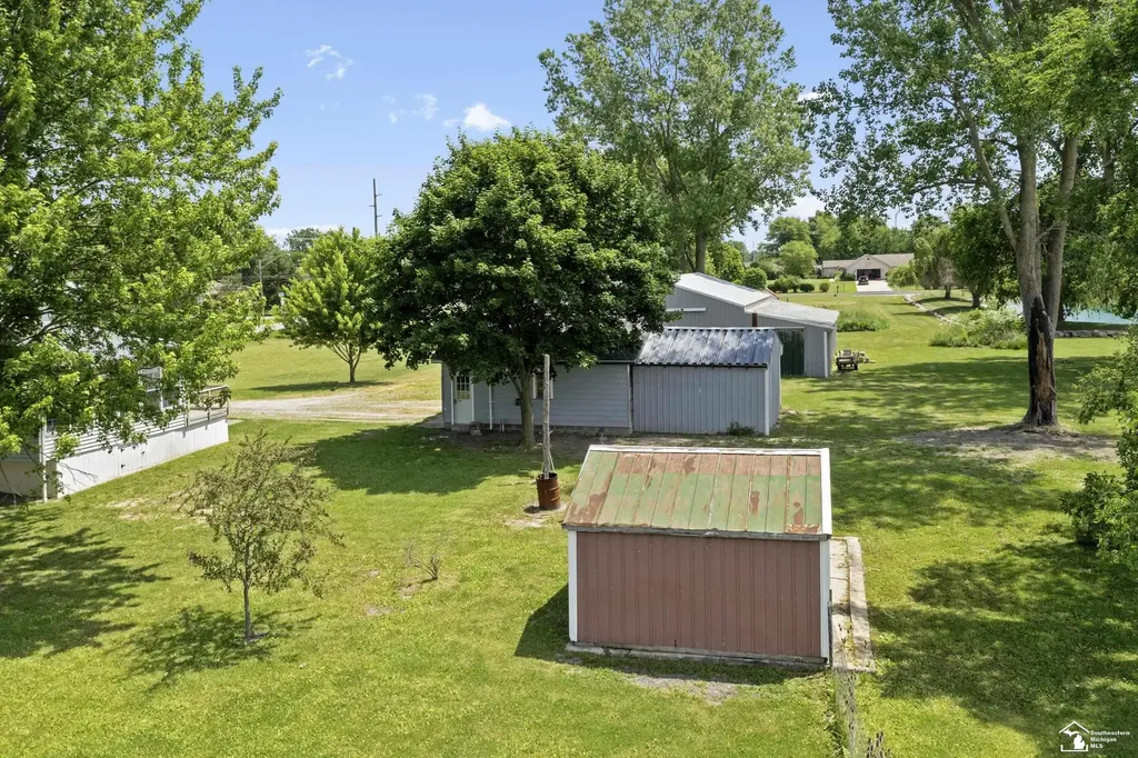 2808 Carleton Rockwood Road Monroe City MI 48117