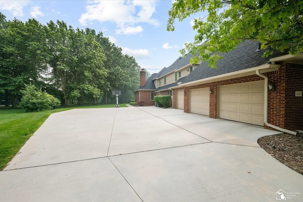 5481 Teakwood Drive Monroe Charter Township MI 48161