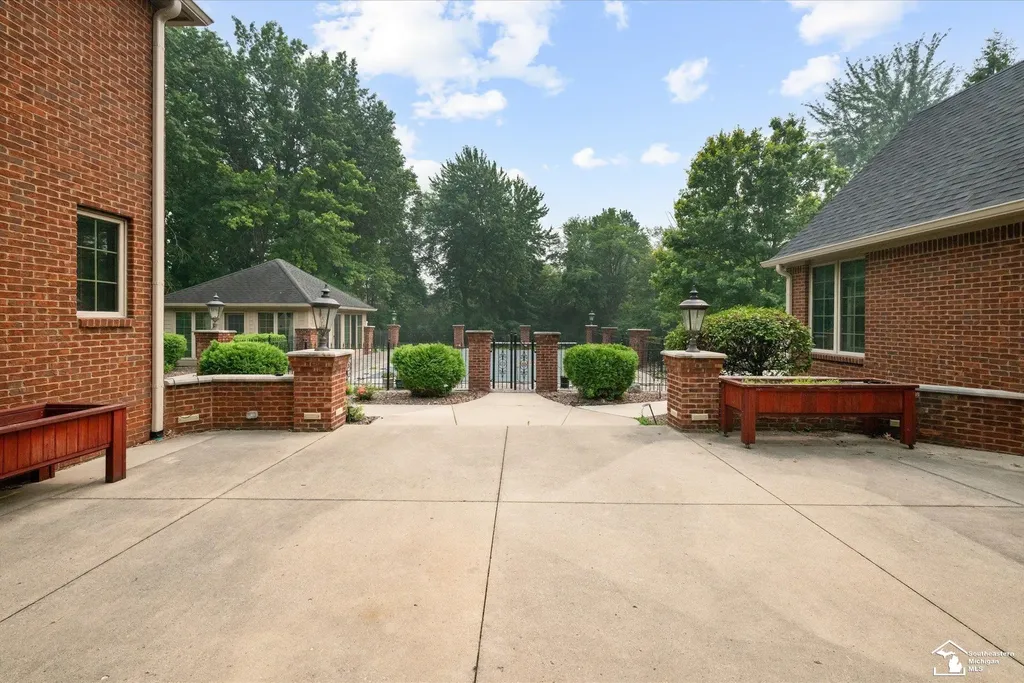 5481 Teakwood Drive Monroe Charter Township MI 48161