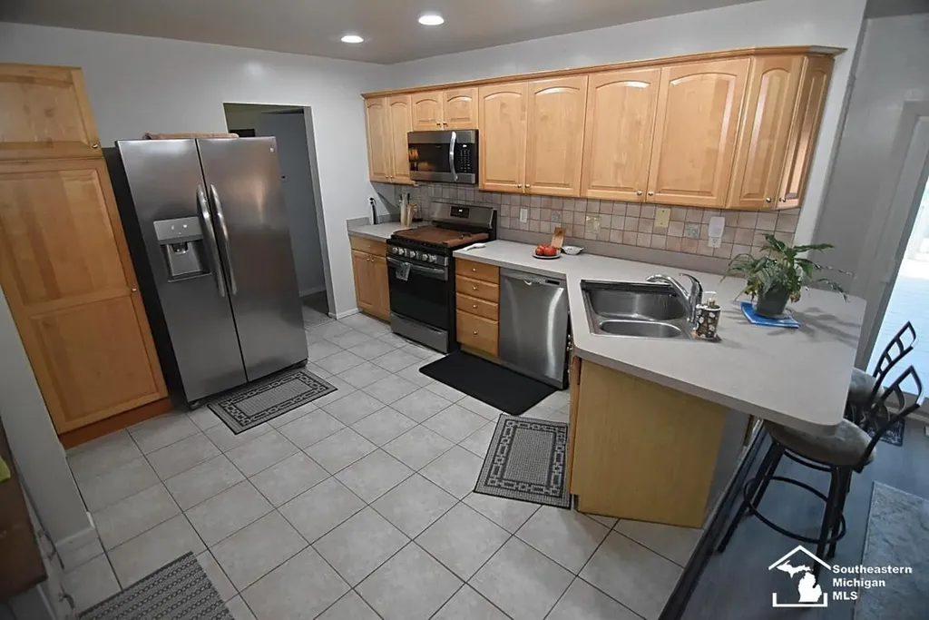 20474 Indiana Avenue Brownstown Charter Township MI 48183