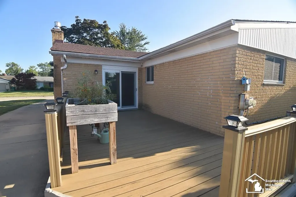 20474 Indiana Avenue Brownstown Charter Township MI 48183