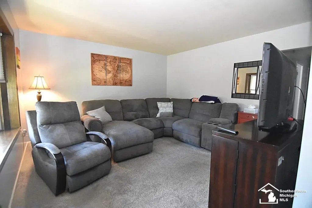 20474 Indiana Avenue Brownstown Charter Township MI 48183