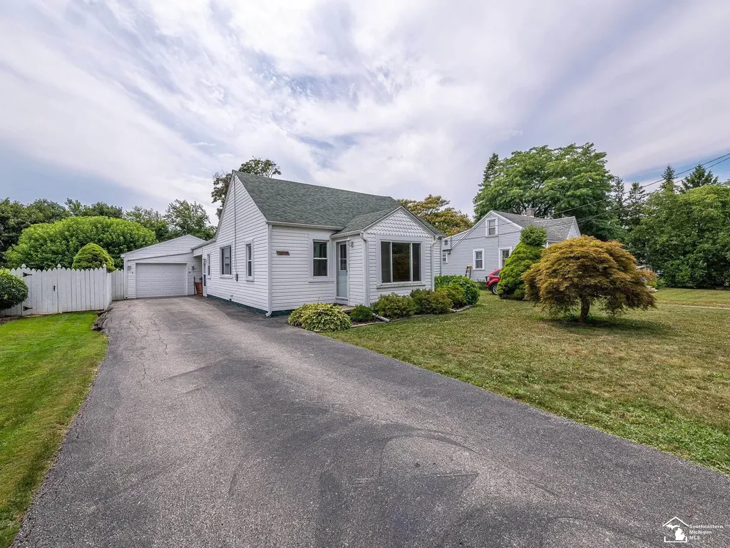 6243 Dallas Road Monroe Charter Township MI 48161