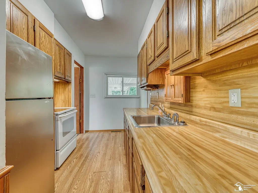 6243 Dallas Road Monroe Charter Township MI 48161