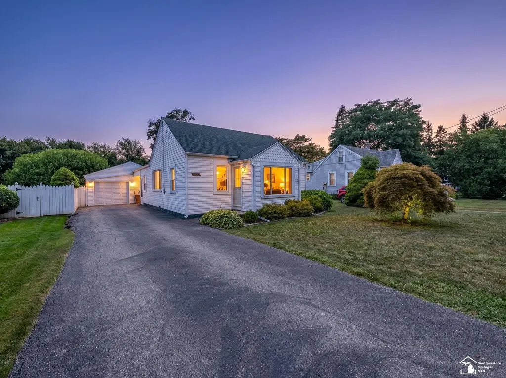 6243 Dallas Road Monroe Charter Township MI 48161