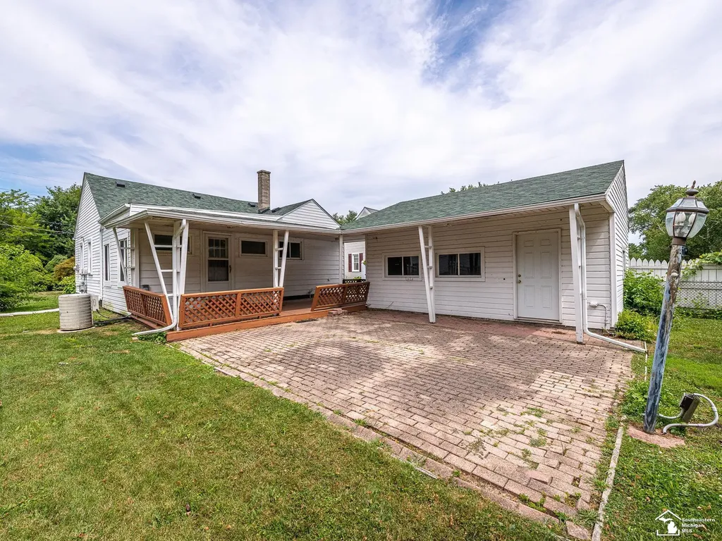 6243 Dallas Road Monroe Charter Township MI 48161