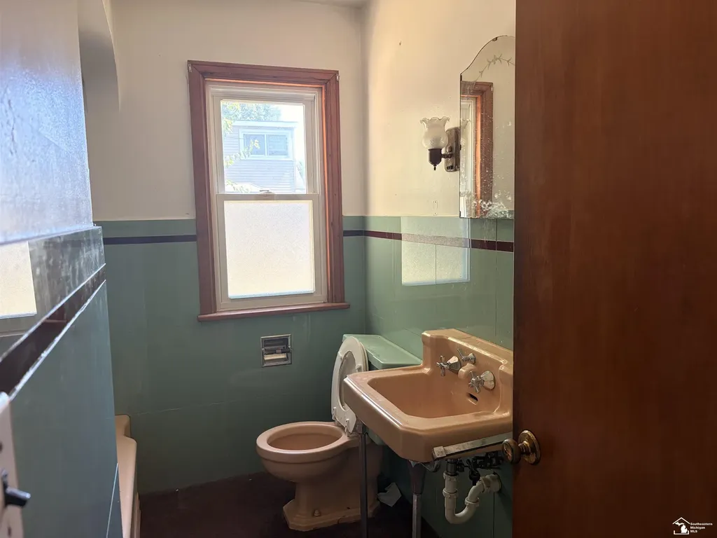 3758 N Dixie Highway Frenchtown Township MI 48162