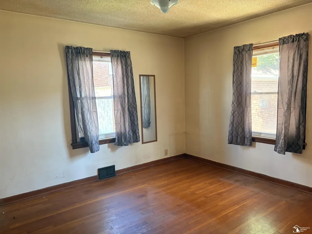 3758 N Dixie Highway Frenchtown Township MI 48162