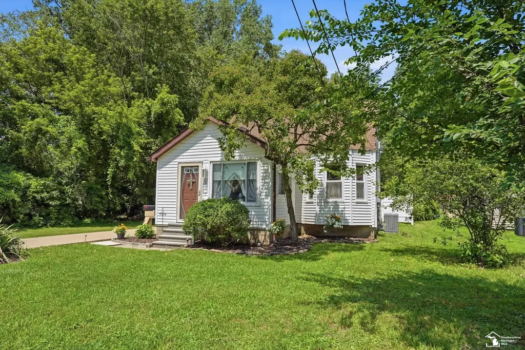 26396 Sibley Road Brownstown Charter Township MI 48174