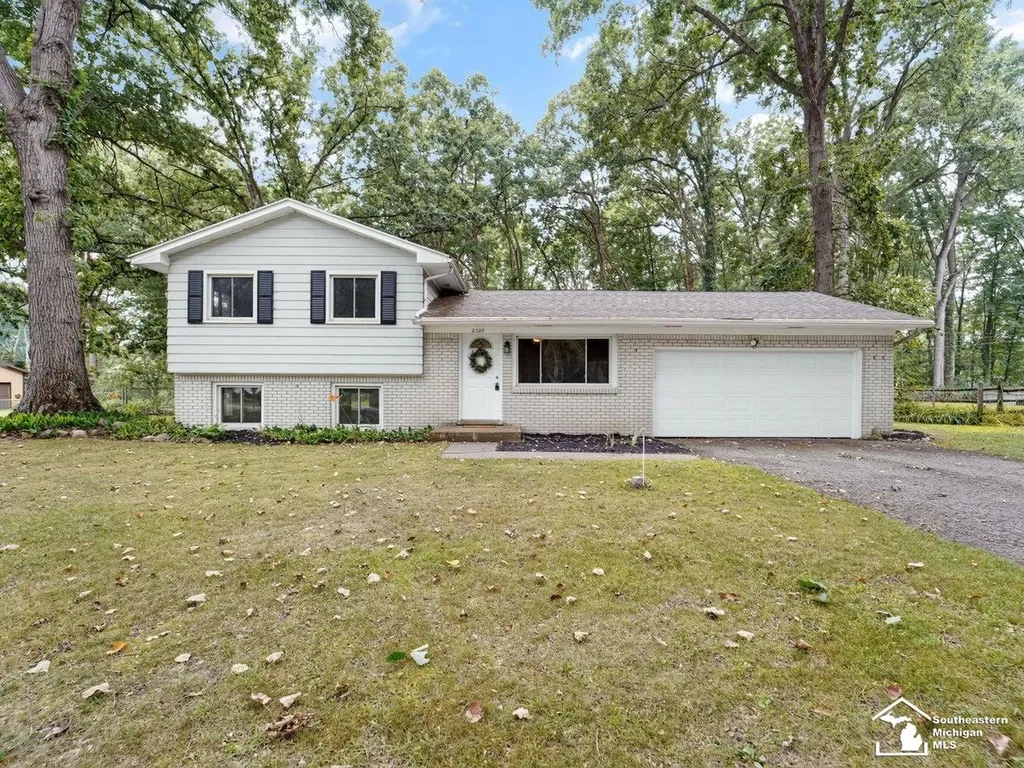 2389 Devonshire Street Ida Township MI 48182