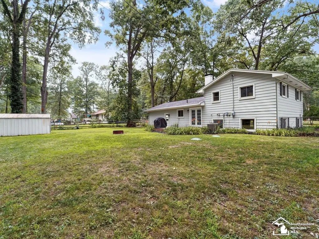 2389 Devonshire Street Ida Township MI 48182