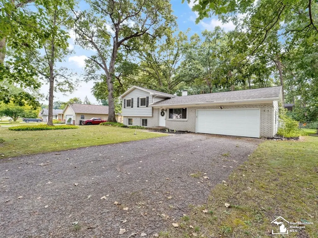 2389 Devonshire Street Ida Township MI 48182