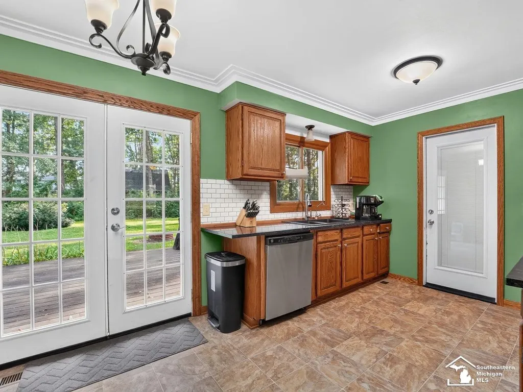 2389 Devonshire Street Ida Township MI 48182