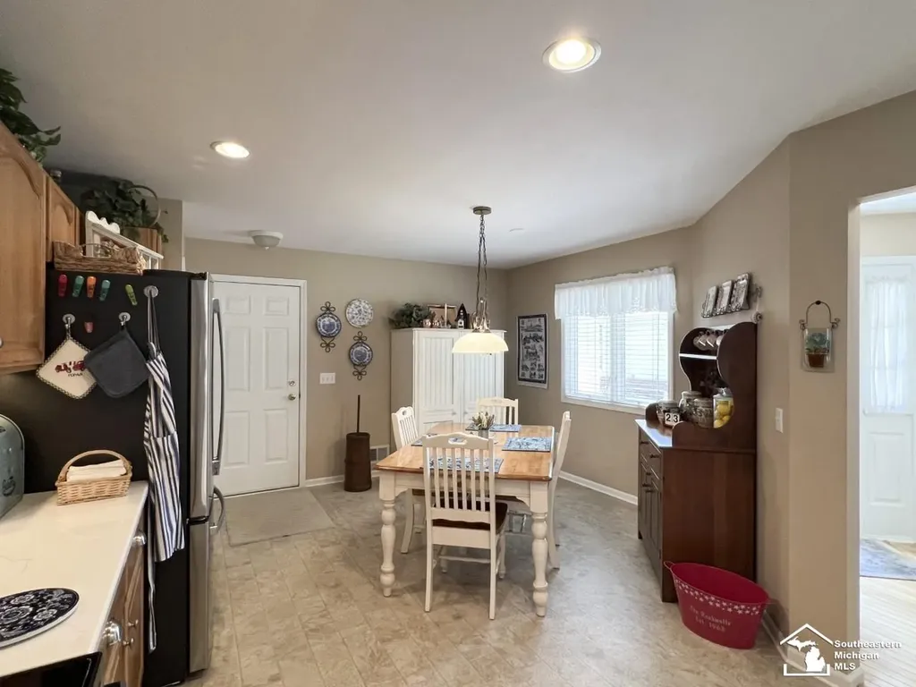 1644 Spruce Court Bedford Township MI 48182