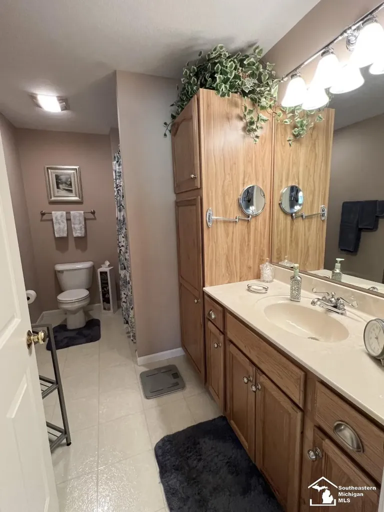 1644 Spruce Court Bedford Township MI 48182