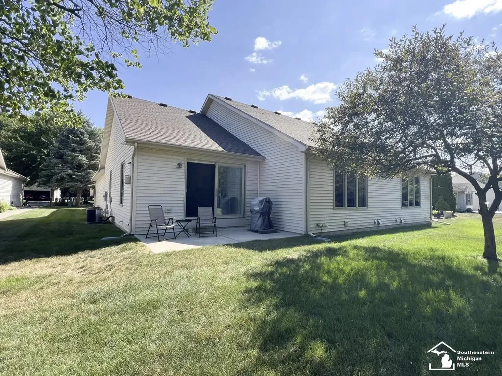 1644 Spruce Court Bedford Township MI 48182