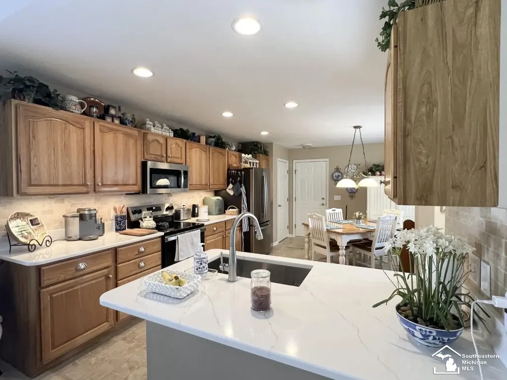 1644 Spruce Court Bedford Township MI 48182