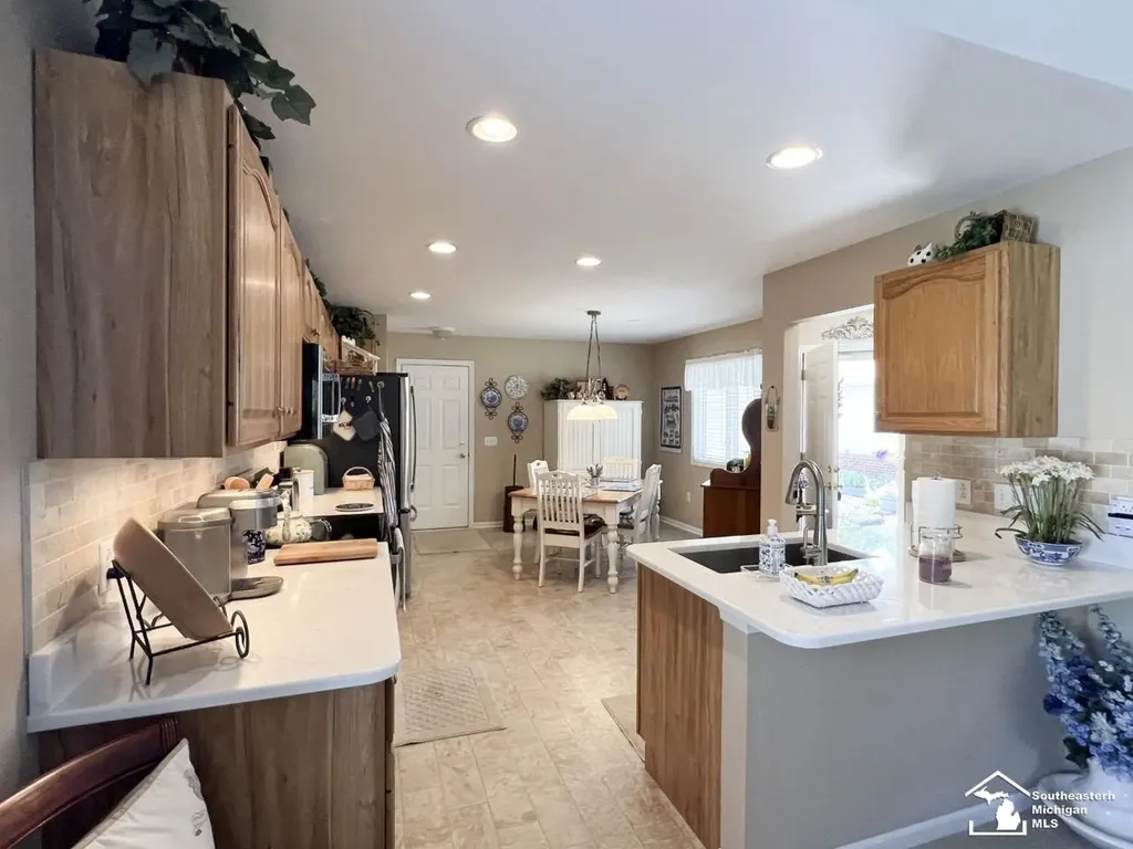 1644 Spruce Court Bedford Township MI 48182